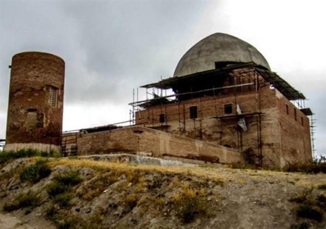 لایه های تاریخی اردبیل در جمعه مسجد بررسی می شود لایه های تاریخی اردبیل در آدینه مسجد آنالیز می گردد