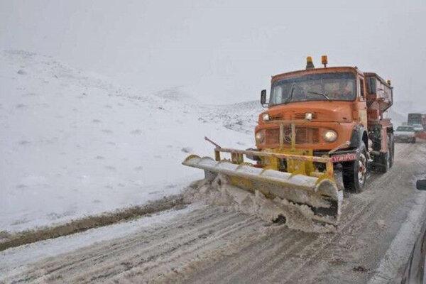 108 هزار کیلومتر باند از جاده های قزوین برف روبی شدند