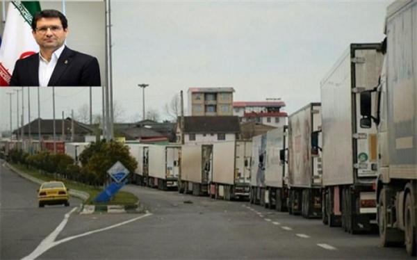 تجمع کامیون ها در پایانه مرزی آستارا ؛ در دو سوی مرز کارشکنی می نمایند