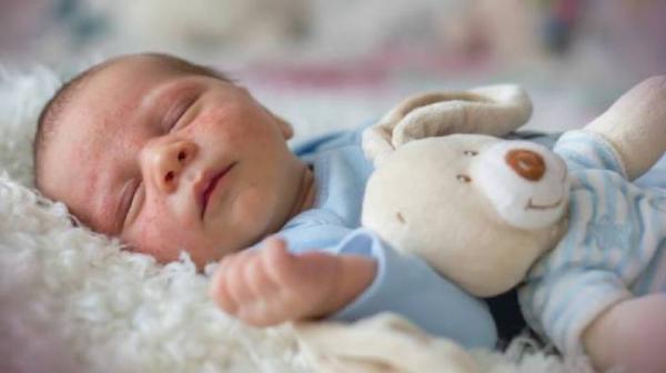 عوامل، راه های تشخیص و درمان جوش صورت نوزاد