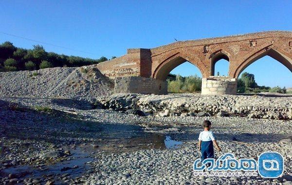 پل مردق یکی از پل های تاریخی و دیدنی مراغه است پل مردق یکی از پل های تاریخی و دیدنی مراغه است
